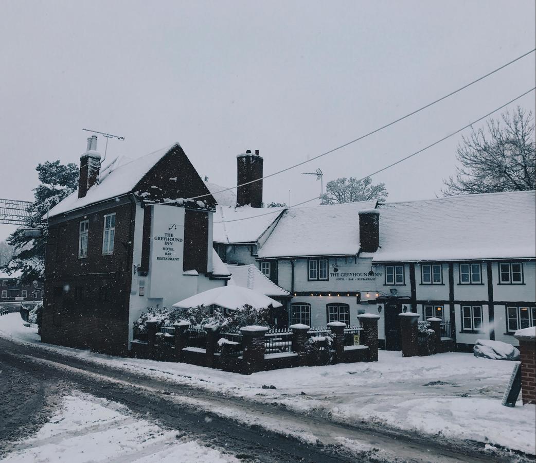 The Greyhound Inn Chalfont St Peter Esterno foto